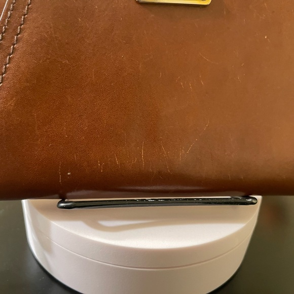 Authentic Burberry big wallet  leather made in Italy8 X 5 fits big 📱w/dust bag - Picture 5 of 12